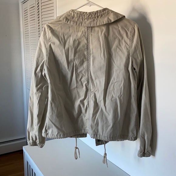Lightweight Jacket - Picture 4 of 6